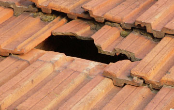 roof repair Walton On The Naze, Essex
